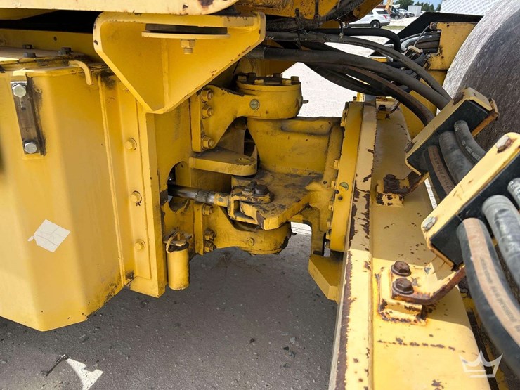 2014-sakai-sv540-vibratory-soil-compactor-image-27