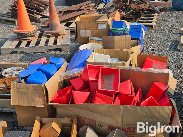 leg-buckets-image-7