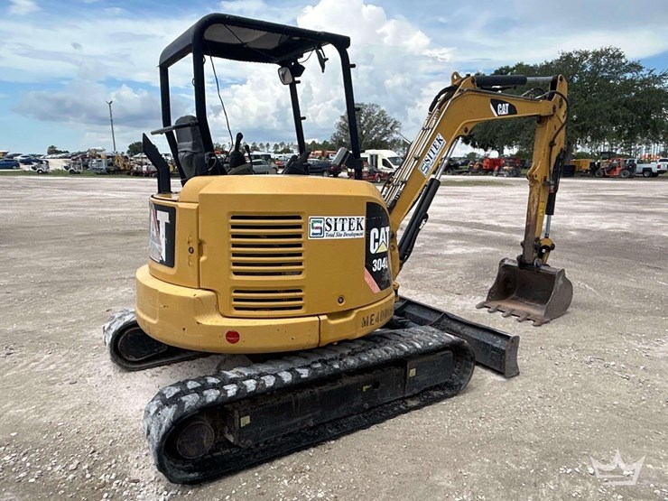2015-caterpillar-304e2-mini-excavator-image-3