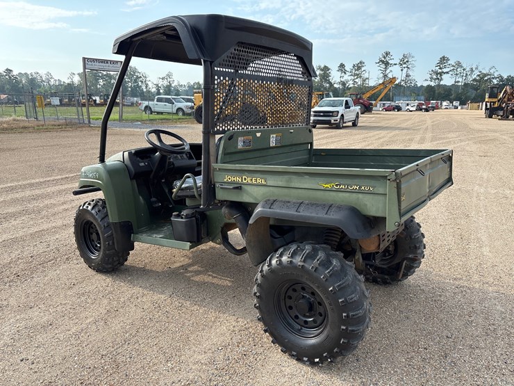 john-deere-gator-image-4