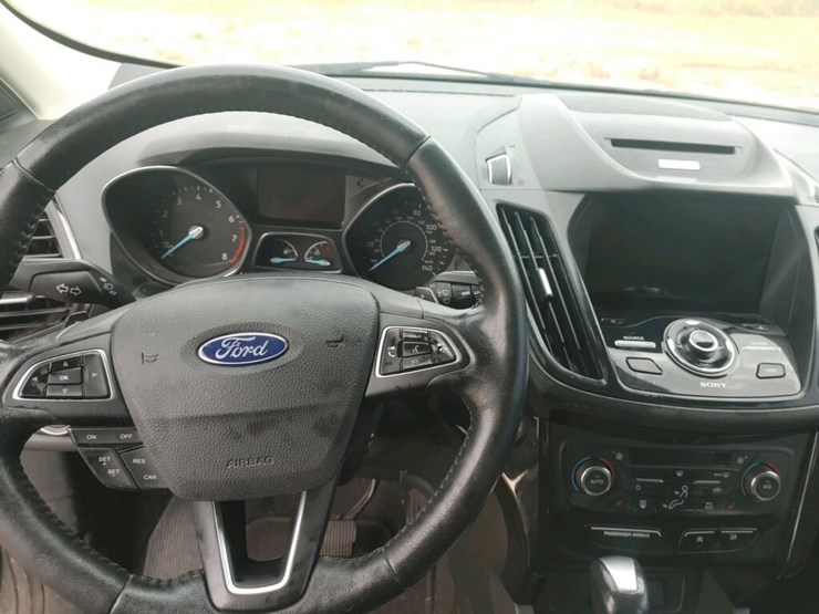 2017-ford-escape-image-9
