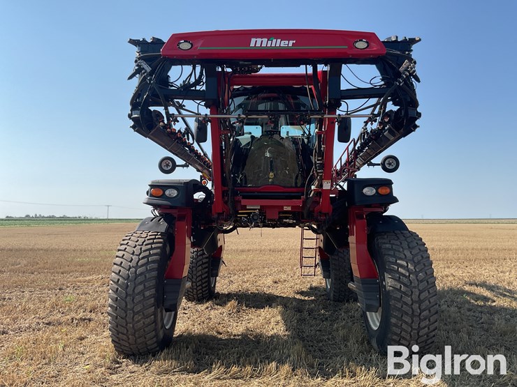 2018-miller-6300-nitro-self-propelled-sprayer-image-2