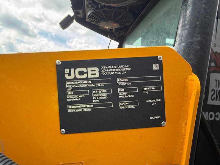2024-jcb-3ts-8t-image-16