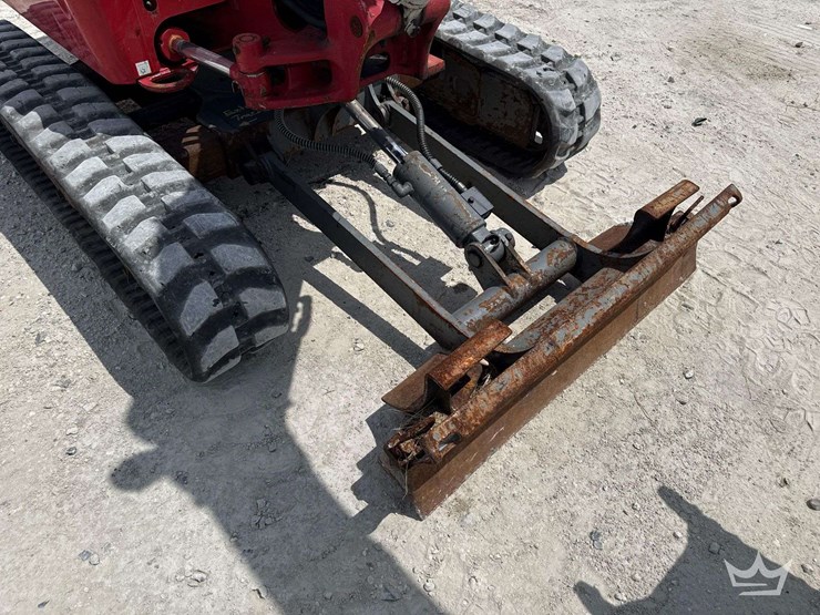 2022-takeuchi-tb225-image-18