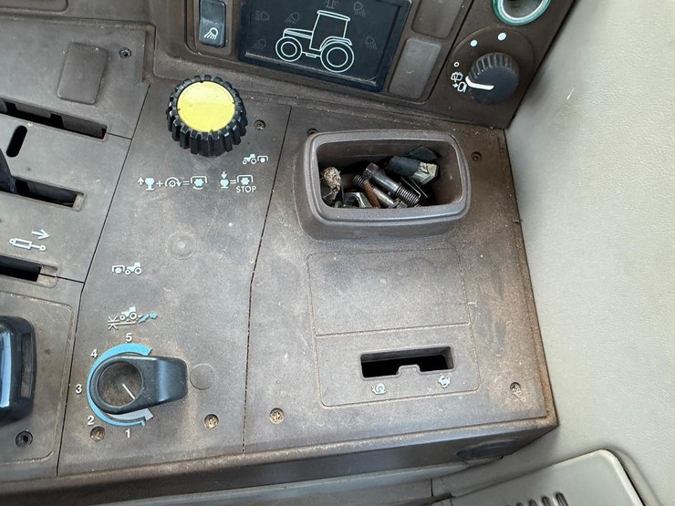 john-deere-6320-image-25