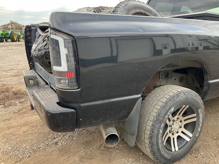 2003-dodge-2500-image-46