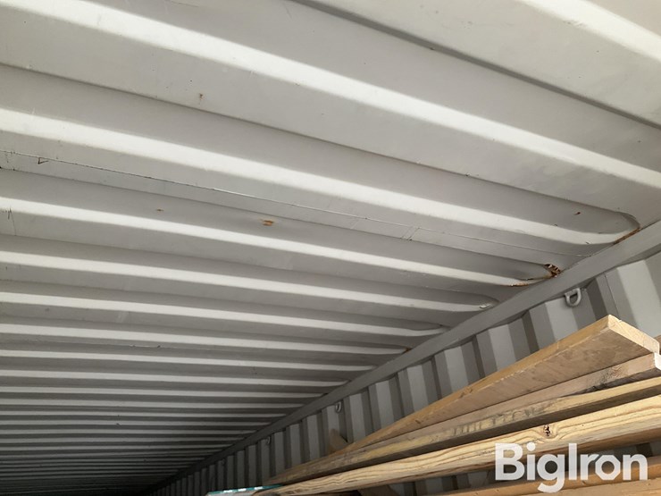 40'-shipping-container-image-14