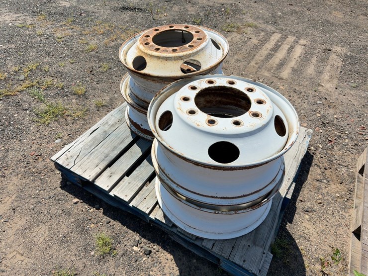 (4)-22.5-x-8.25-steel-truck-wheels-image-4