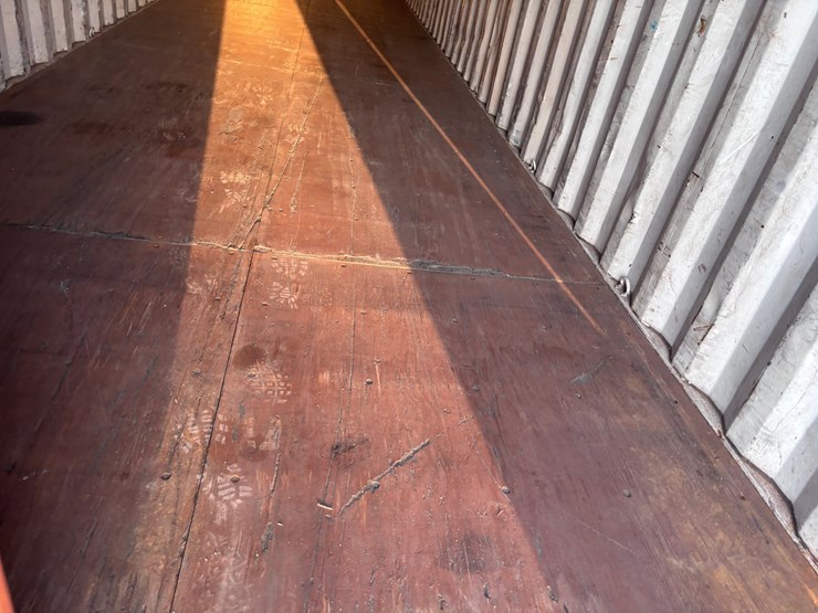 #1243-•-40ft-container-image-5