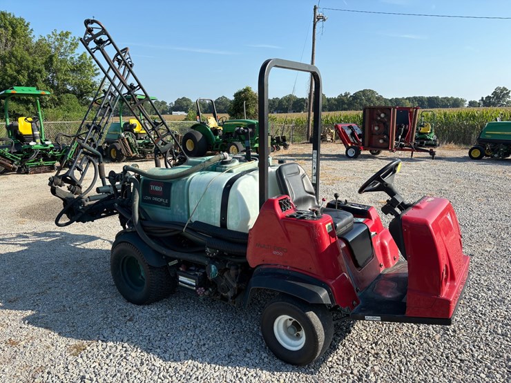 2013-toro-multi-pro-1200-image-11