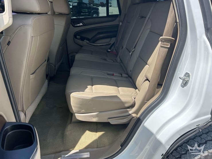 2016-chevrolet-tahoe-image-15