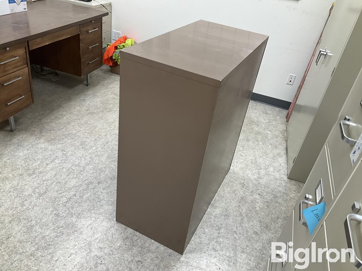 cabinet-w/3-drawers-image-7