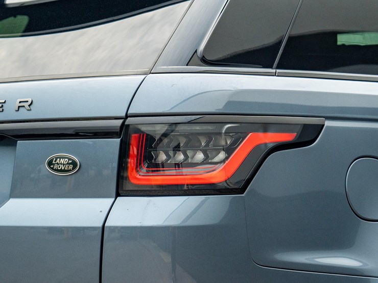 2022-land-rover-range-rover-image-32
