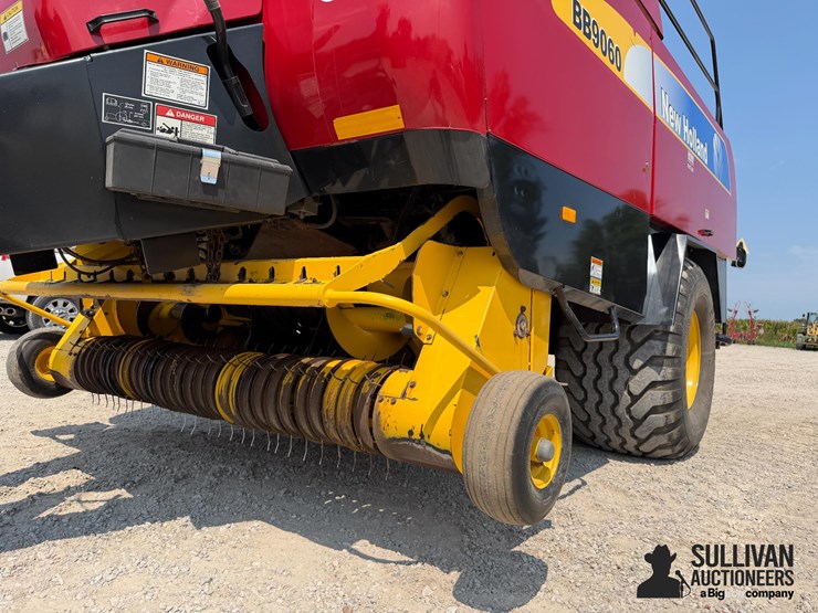 2009-new-holland-bb9060-image-13