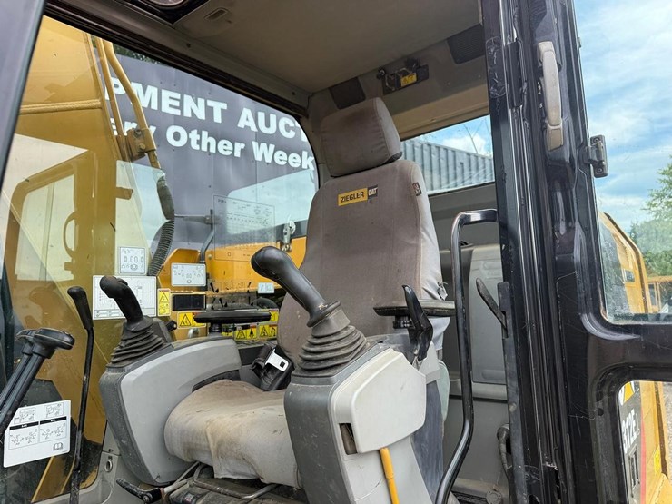 2014-caterpillar-312e-image-22