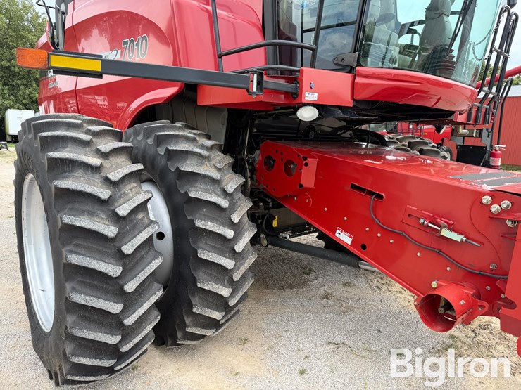 2008-case-ih-7010-image-15