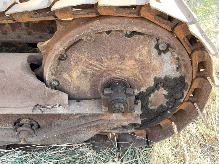 cletrac-model-k-crawler-image-41
