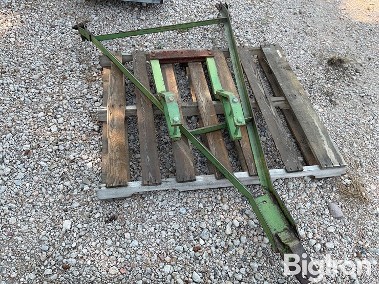 john-deere-drill-hitch-image-4