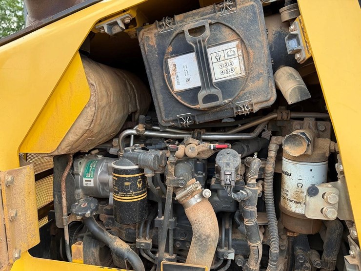 2014-komatsu-d39px-23-image-20