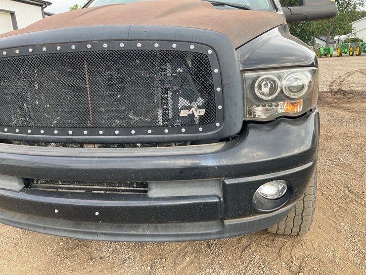 2003-dodge-2500-image-13
