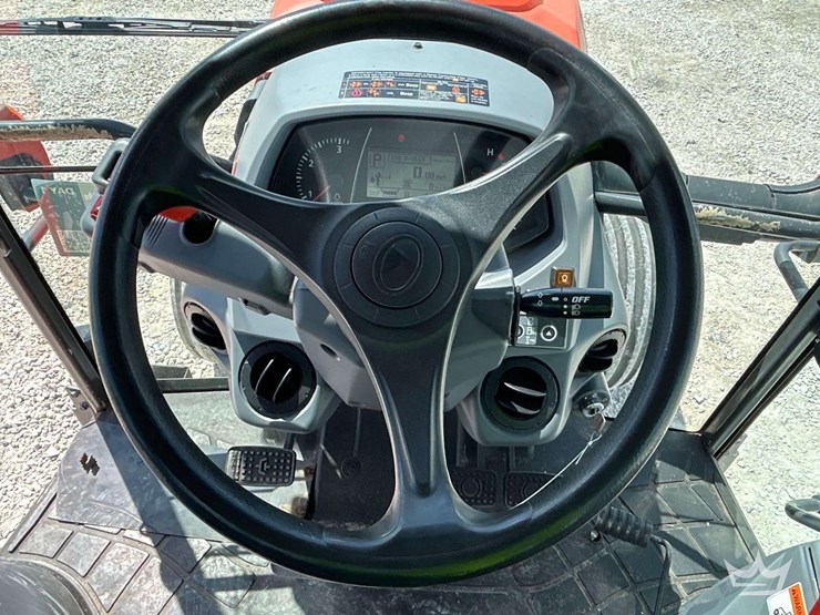 kubota-m5-111f-108hp-agricultural-tractor-image-14