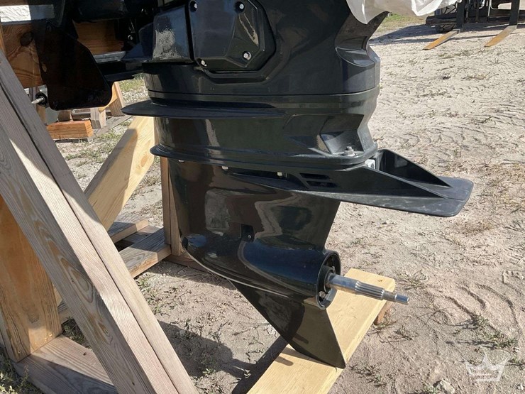 2015-evinrude-g-2-250hp-outboard-boat-motor-image-12