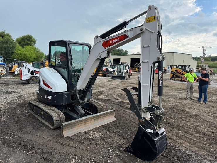 2023-bobcat-e35i-image-8