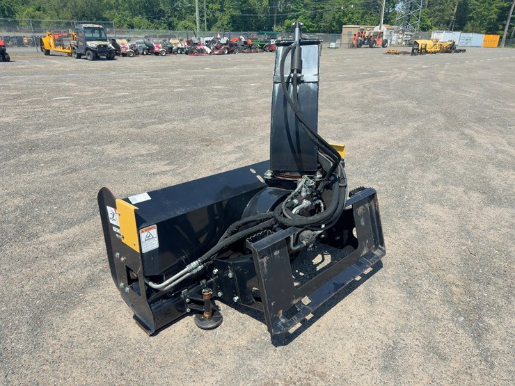 erskine-72"-snow-blower-image-2