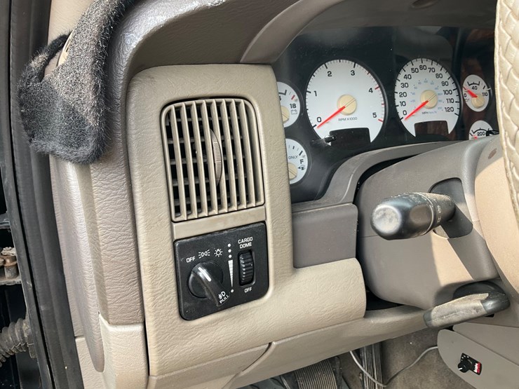 2003-dodge-2500-image-89