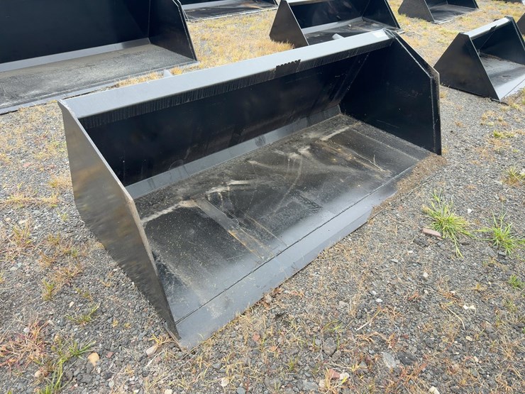 84"-snow/mulch-bucket-image-4