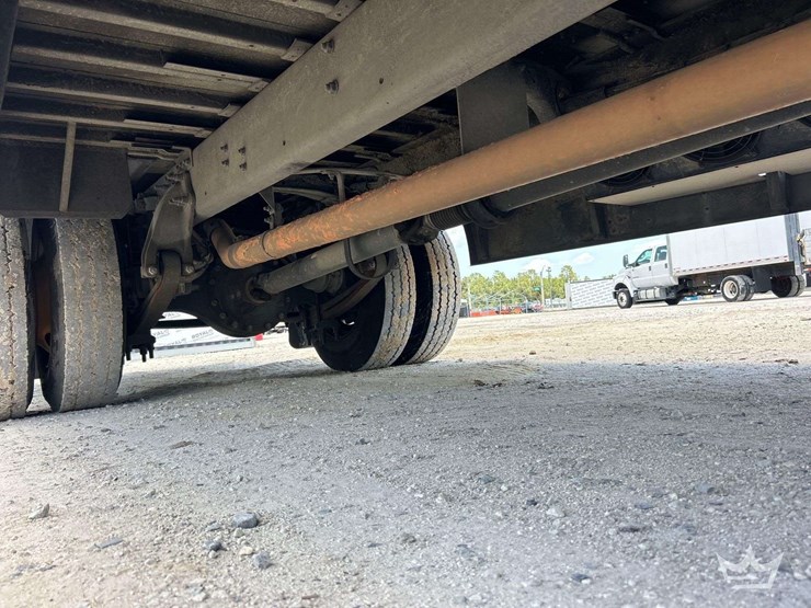 2016-freightliner-b2-image-30