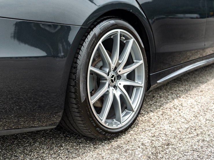 #103-•-2020-mercedes-benz-s560-sedan-image-25