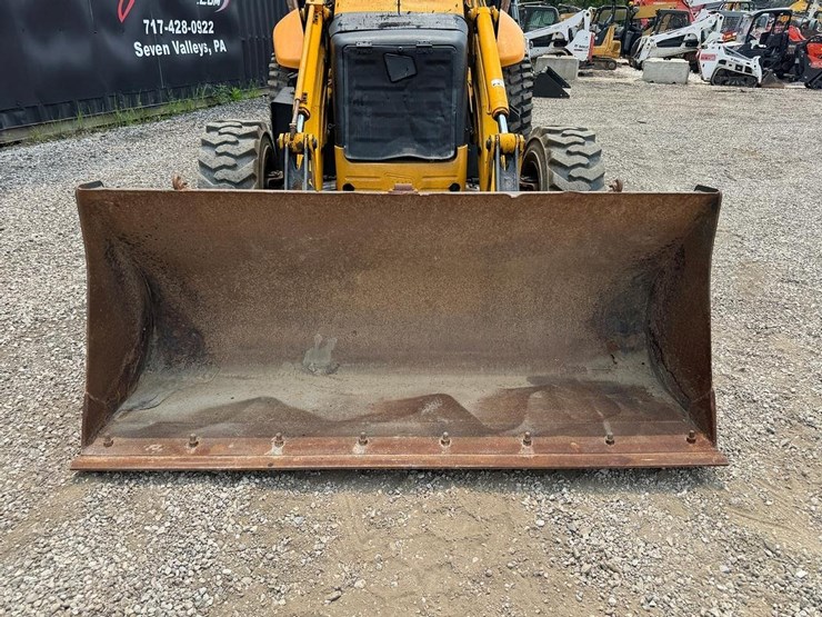 jcb-214e-image-10