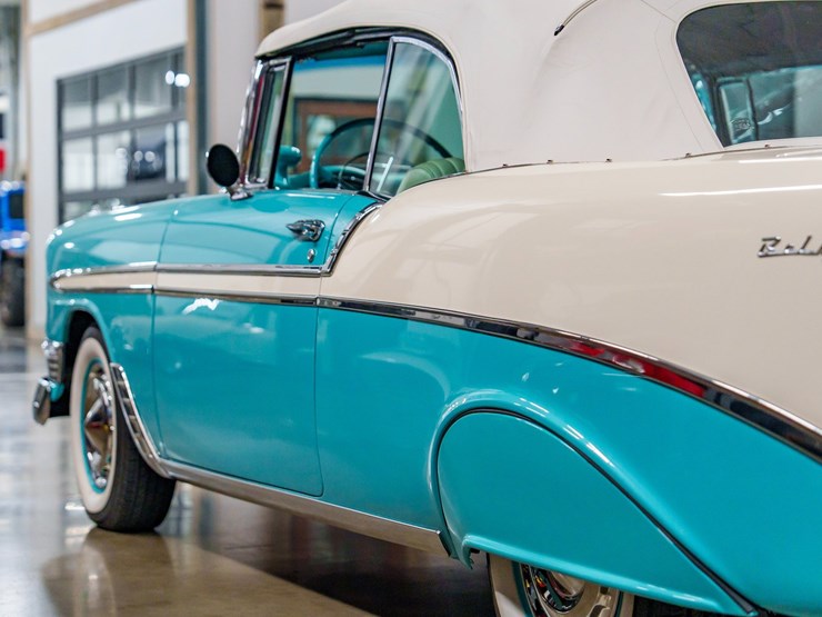 #100-•-1956-chevrolet-bel-air-convertible-image-23