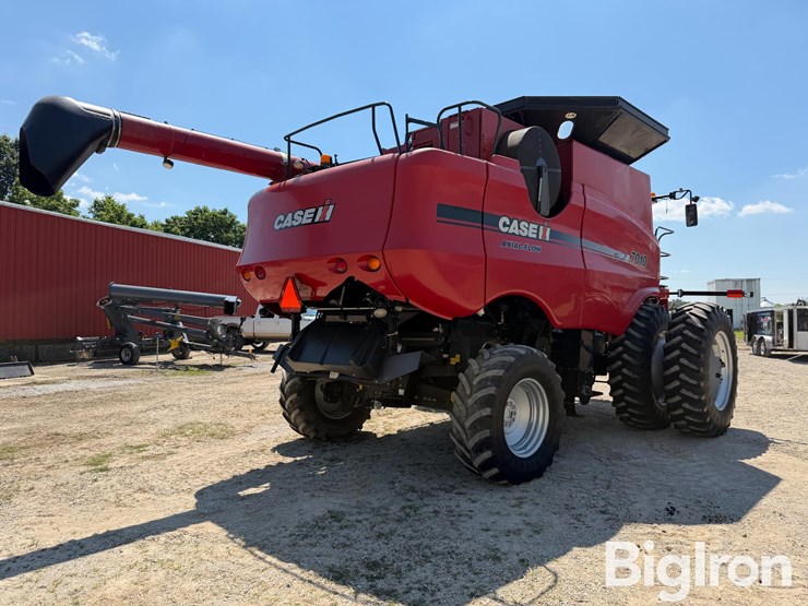 2007-case-ih-7010-image-5
