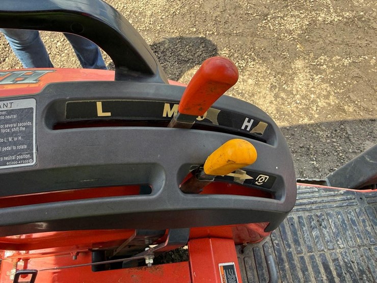 2019-kubota-b26-image-30