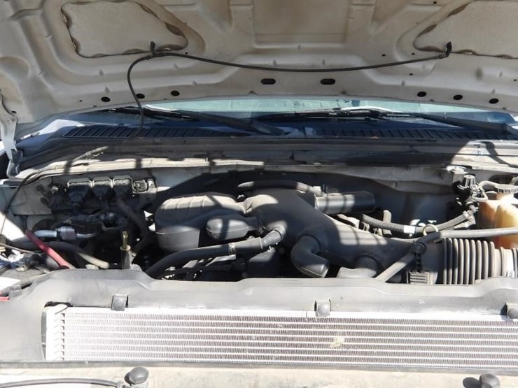2008-ford-f550-image-16