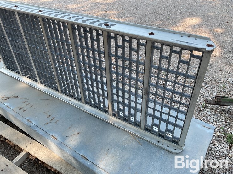 aluminum-trailer-ramp-image-12