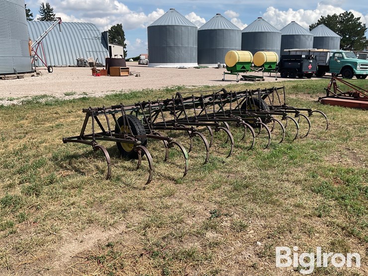 john-deere-field-cultivator-image-7