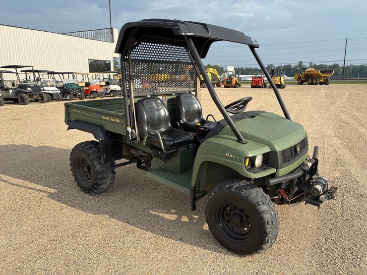 john-deere-gator-image-2
