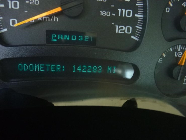 2005-chevrolet-2500hd-image-12