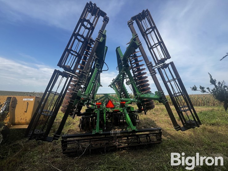 2012-john-deere-2623-image-6