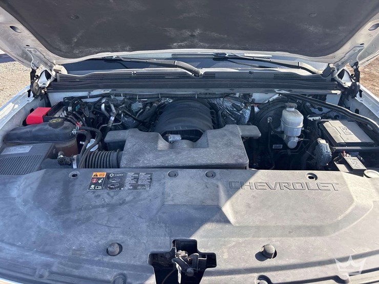 2015-chevrolet-tahoe-image-8