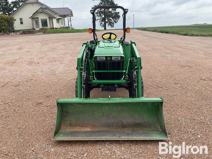 2013-john-deere-3032e-image-2