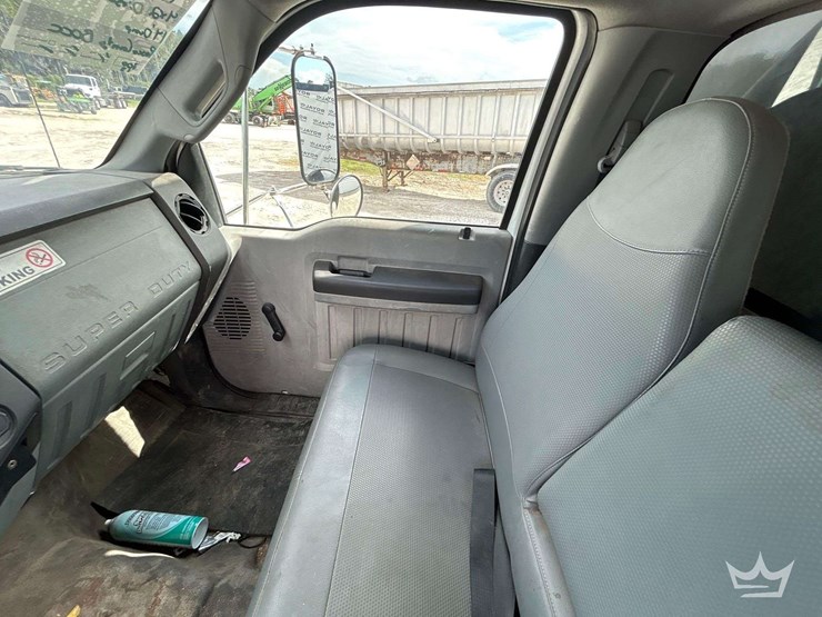 2010-ford-f750-image-25