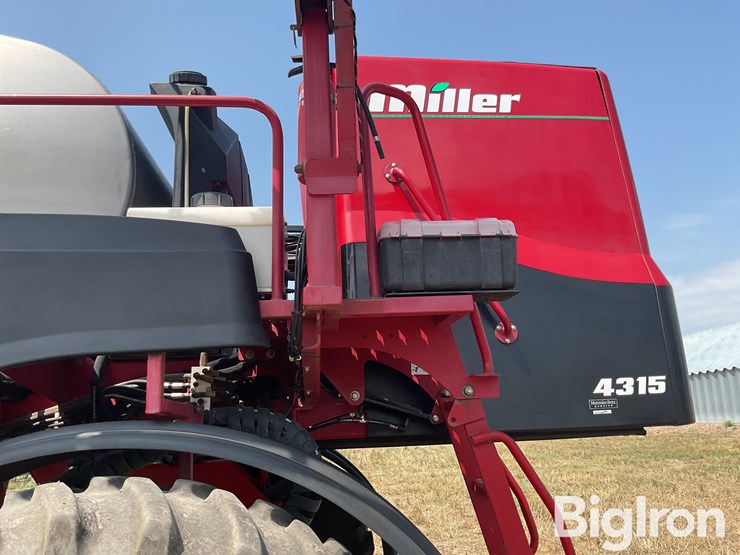 2009-miller-4315-nitro-s/p-sprayer-image-17