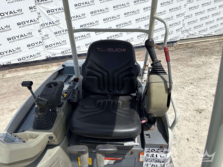 2022-takeuchi-tb225-image-27
