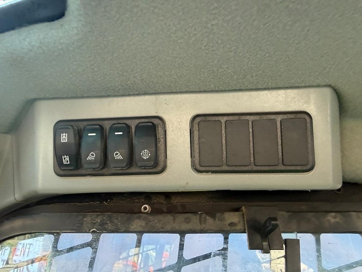 2019-caterpillar-289d3-image-24