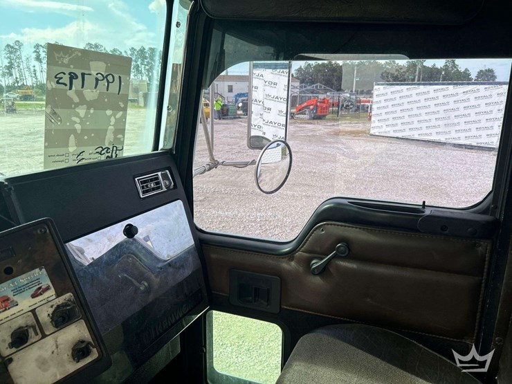 1995-kenworth-t400-image-24