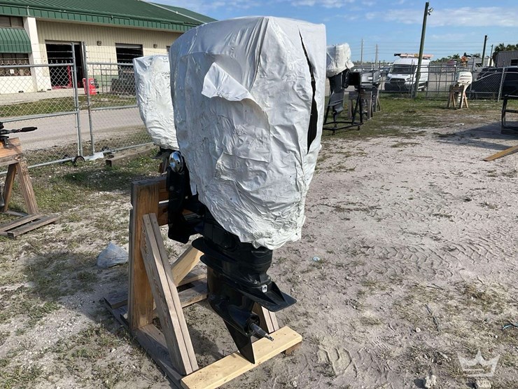2015-evinrude-g-2-250hp-outboard-boat-motor-image-4